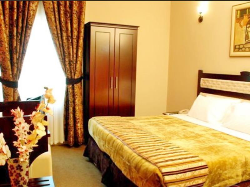 Al Bustan Tower Hotel Suites Sharjah Ngoại thất bức ảnh